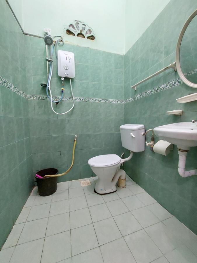 Rumah Rehat Qnm Holidays Куала Теренгану Екстериор снимка